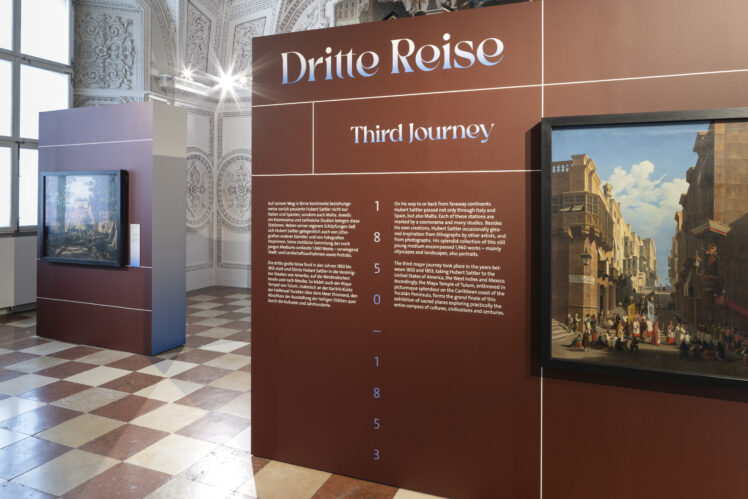 Blick in die Ausstellung Heilige Orte im DomQuartier Salzburg
