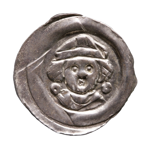 Friedrich II. von Walchen, Erzbischof von Salzburg (1270–1284), Pfennig, Erzbischof Friedrich II. von Salzburg, 1270–1284, Silber geprägt, 0,75 g, Inv.-Nr. MÜ 18064 © Friedrich II. von Walchen, Erzbischof von Salzburg (1270–1284) (+1284), Pfennig, Erzbischof Friedrich II. von Salzburg, 1270–1284, Silber, geprägt, 0,75 g, Inv.-Nr. MÜ 18064 © Salzburg Museum