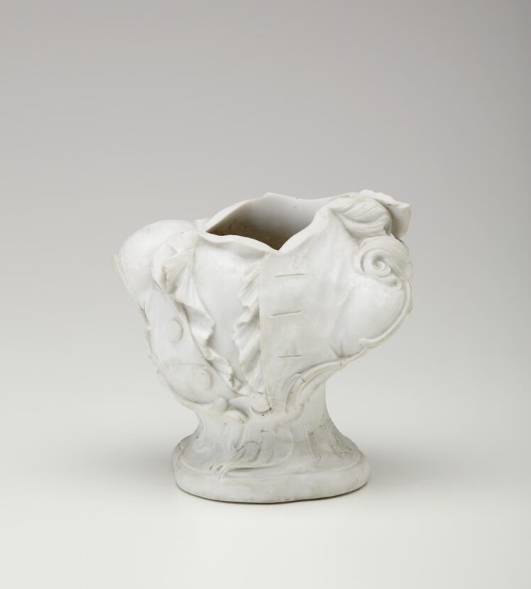 Königlich Bayerische Porzellan-Manufaktur Nymphenburg (*1747), Biskuitporzellan-Büste: Knabe, 2. Hälfte 18. Jh., Biskuitporzellan, 13,6 x 15 x 11,5 cm, Inv.-Nr. 662 a-40 © Salzburg Museum