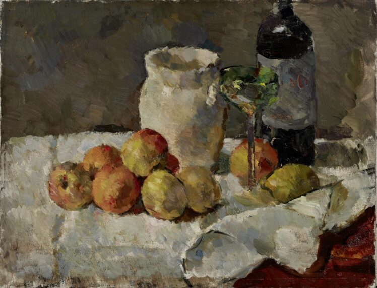 Anton Faistauer (1887–1930), Stillleben mit Äpfeln, Krug, Weinflasche und -glas, um 1913, Öl auf Leinwand, 44 x 57,5 cm, Inv.-Nr. 177-56 © Salzburg Museum