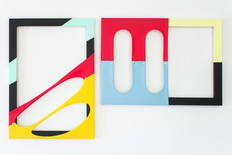 Fulterer Scherrer (Gabriele Fulterer/Christine Scherrer), ohne Titel (2 Objekte) aus der Serie: Studs #3, 2023, Acryl, Kunstleder, Nieten auf Holzkeilrahmen, 70 x 50 cm bzw. 50 x 70 cm, drehbar, Inv.-Nr. 1065-2023 und Inv.-Nr. 1066-2023