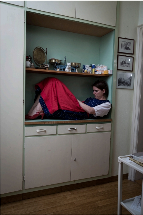 Catharina Bond, Heilstollen, 2013, C-Prints, Jeweils 60 x 45 cm, Ed. 4+2 AP, Set von 6 Fotografien, Inv.-Nr. Foto 45912 bis Inv.-Nr. 45917