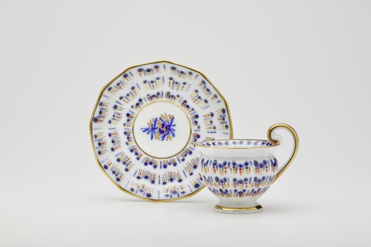 Porzellanfabrik Elbogen (gegr. 1815), Tasse mit Untertasse (Sammeltasse), 1833, Porzellan, dekoriert, Inv.-Nr. 2001-2022 © Salzburg Museum (Dauerleihgabe Salzburger Museumsverein)