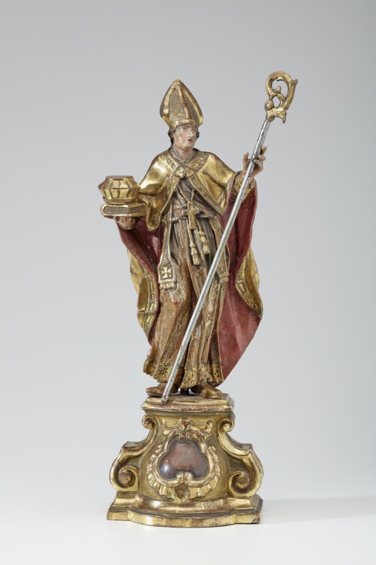 Künstler*in unbekannt, Heiliger Rupert, 18. Jh., Holz, gefasst und vergoldet, Inv.-Nr. 1296-2022 © Salzburg Museum (Dauerleihgabe Salzburger Museumsverein)