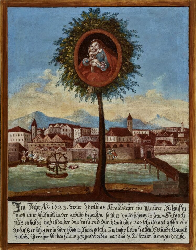 Künstler*in unbekannt, Votivbild: Der Maurer Mathias Kraybacher aus Laufen wurde vor dem Ertrinken in der Salzach gerettet, darüber Kopie des Gnadenbildes von Innsbruck/Maria Wunderbaum, nach 1723, Öl auf Leinwand auf Karton, Inv.-Nr. 1290-24 © Salzburg Museum (Schenkung Franz Tiefenbache 1912)